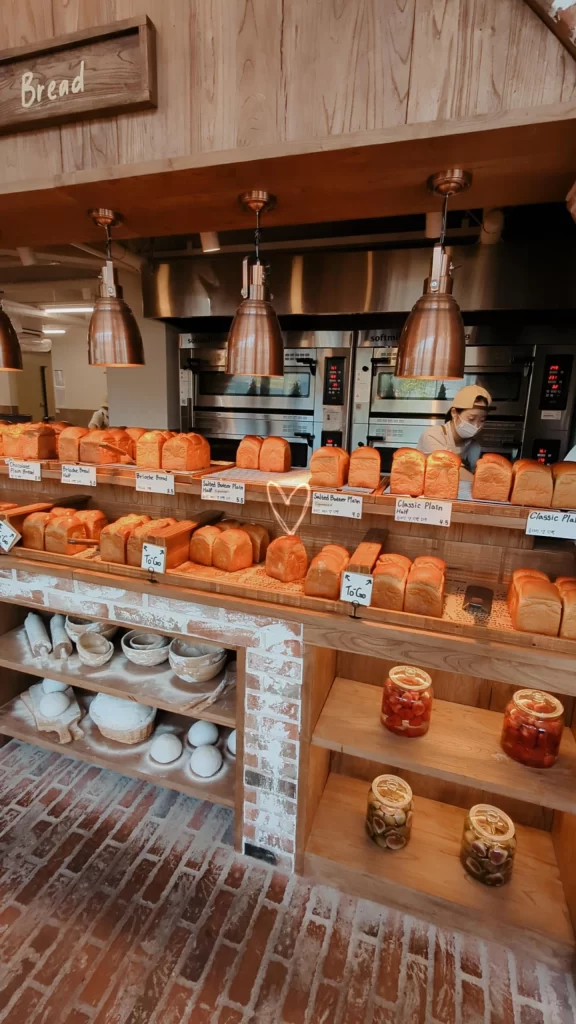Standard Bread 是海雲台有名的網美的咖啡廳，餐點也很好吃！