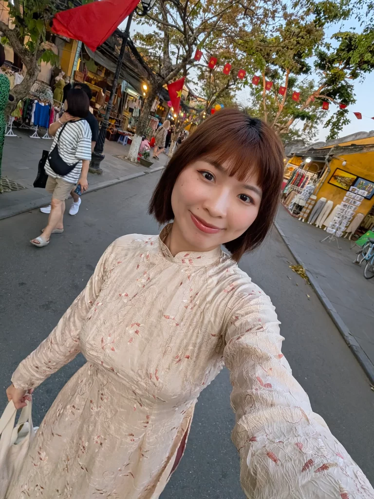 不知道怎麼開口？那就製造「被搭訕」的機會吧！穿上你衣櫃裡最有特色、最能代表你的衣服，這絕對是最不費力的破冰神器。