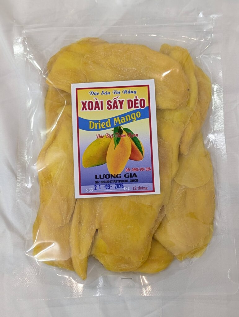 這袋芒果乾可是要600公克呢！